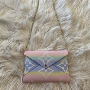 Louis Vuitton Escale Kirigami Large Pouch Pastel
